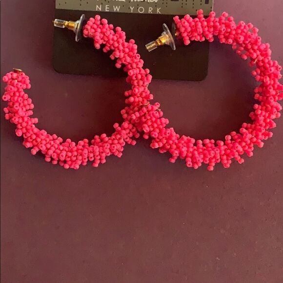 Pink beaded earrings - Picture 1 of 3